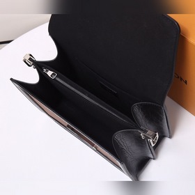 Средняя сумка LV Dauphine Модель： M44599 В духе моды 1970-х годов