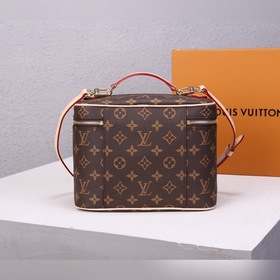 Косметичка LV Nice Модель： M42265 Вдохновленная культовой космет