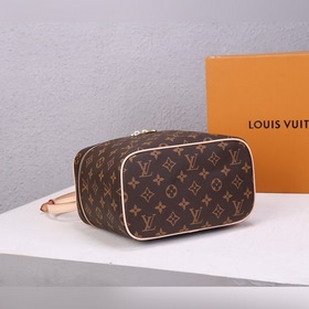 Косметичка LV Nice Модель： M42265 Вдохновленная культовой космет