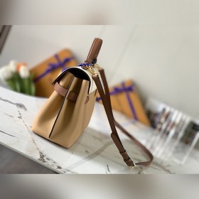 LV Lockme Ever BB сумка, абрикосовый с бежевым, модель M56645 Сум