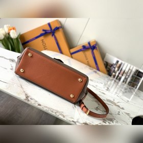 LV Lockme Ever BB сумка темно-коричневого цвета с жемчужно-белым 