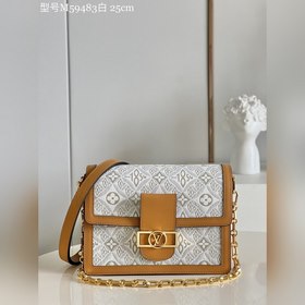 Средняя сумка LV Dauphine, модель M59483, белая Эта сумка Dauphi