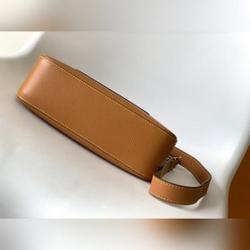 Сумка LV Marelle через плечо Сумка Marelle изготовлена из зернис