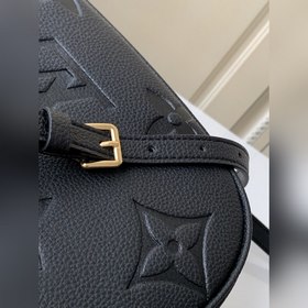 LV Сумка Bagatelle, модель 46002, черная  Сумка Bagatelle из мя