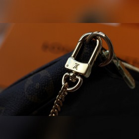 LV Маджонг сумка с цепочкой, модель M58009 Эта сумка для аксессуа