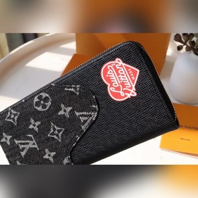 LV Модель M81107 Кошелек на молнии ZIPPY VERTICAL Этот вертикальн