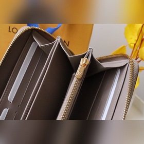 LV Кошелек на молнии Модель M81510 Изготовлен из кожи ягненка с т