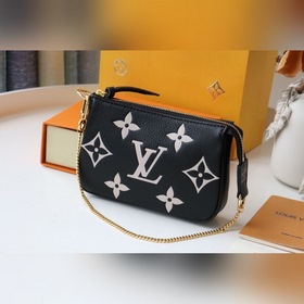 LV Mini Pochette Accessoires клатч, модель M80732 Сумка Mini Poc