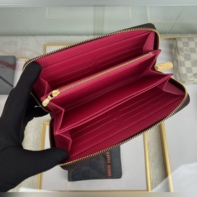 LV Zippy кошелек на молнии, модель M80857 Этот кошелек Zippy с з