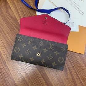 LV Модель M62234 Красный Этот конверт-кошелек изготовлен из элега