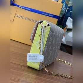 LV Модель M81359 POCHETTE FéLICIE Сумка на цепочке Эта сумка Poch