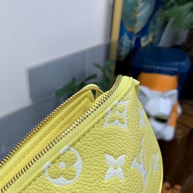 LV Mini Pochette Accessoires клатч, модель M46129, желтый  Эта с