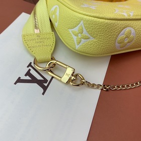 LV Mini Pochette Accessoires клатч, модель M46129, желтый  Эта с