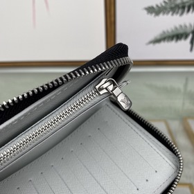 LV Zippy Vertical Кошелек Модель M30446 Серия Tagarama Zippy Ver