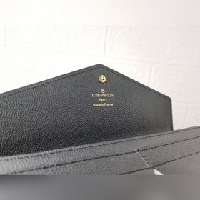 LV SARAH Кошелек в форме конверта Модель： M80496/61182/60531 Это
