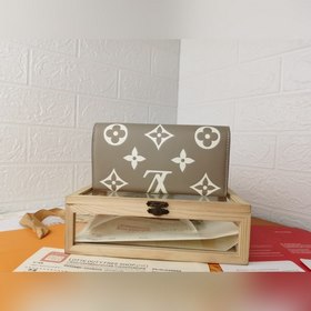 LV SARAH Кошелек в форме конверта Модель： M80496/61182/60531 Это