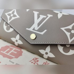 LV SARAH Кошелек в форме конверта Модель： M80496/61182/60531 Это
