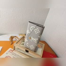 LV SARAH Кошелек в форме конверта Модель： M80496/61182/60531 Это