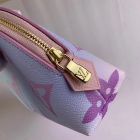 LV POCHETTE COSMETIQUE Косметичка Модель M59944 Косметичка Pochet