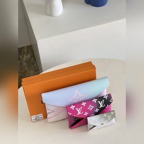 LV Kirigami Pochette клатч, модель M81271 Эта сумка Kirigami Poc