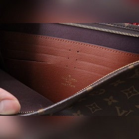 Средняя сумка LV POCHETTE VOYAGE Модель M47543 с цепочкой и двумя