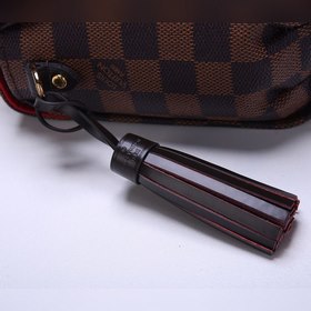 LV Лазерная фурнитура Сумка Croisette Модель： N41581 Эта небольш