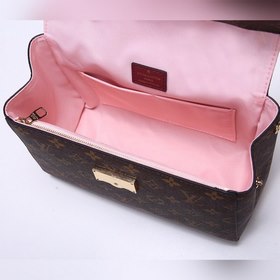 Сумка LV Cluny BB Модель： M43982 Эта сумка Cluny BB изготовлена и