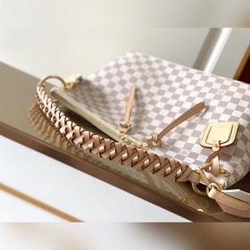 Сумка LV Beaubourg Hobo среднего размера Изготовлена из кожи Mono