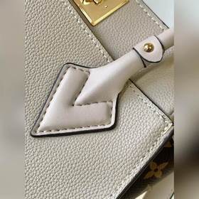 LV ON MY SIDE Маленькая сумка Модель M57728 Черный Модель M57729 
