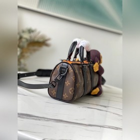 Сумка LV Keepall Nano, модель M80118 В весенне-летней коллекции 