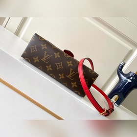 LV Модель M44322 Старинный красный сумка через плечо Кожа являет