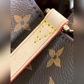 LV MONTAIGNE Средняя сумка через плечо Модель M41056 Средняя сум