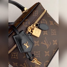 LV косметичка с цепочкой Модель M45165 Косметичка на цепочке с я