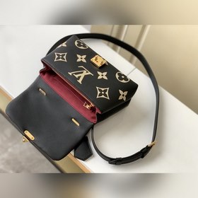 Сумка LV Madeleine BB, модель M46008, черная с тиснением, маленьк