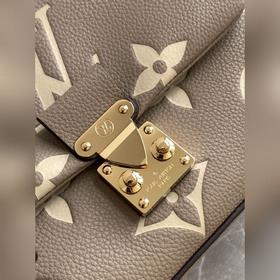 Сумка LV Madeleine BB, модель M46008, черная с тиснением, маленьк