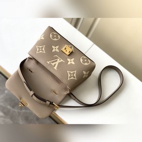 Сумка LV Madeleine BB, модель M46008, черная с тиснением, маленьк