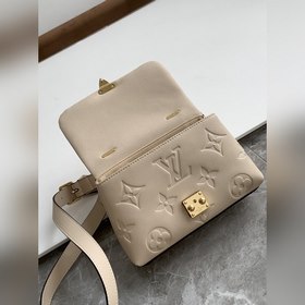 Сумка LV Madeleine BB, модель M46008, черная с тиснением, маленьк