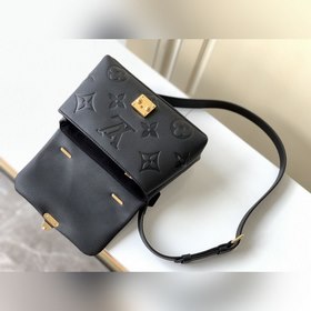Сумка LV Madeleine BB, модель M46008, черная с тиснением, маленьк