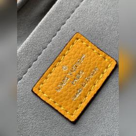 LV Marelle сумка через плечо из кожи первого слоя, модель M59488,