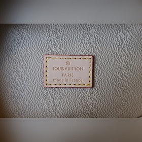 LV &nbsp; Nice Nano косметичка через плечо Модель M44936 &amp