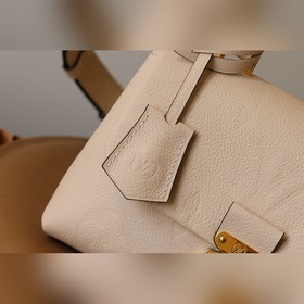 LV Madeleine BB сумка, модель M46008, белая с шелкографией Серия