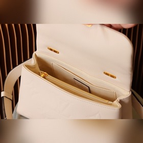 LV Madeleine BB сумка, модель M46008, белая с шелкографией Серия