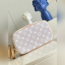 LV Модель M80357 NICE BB Косметичка Эта косметичка Nice BB выполн