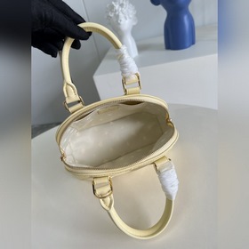 LV Alma BB сумка, модель M59821, желтая Сумка Alma BB воплощает 