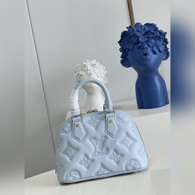 LV Alma BB сумка, модель M59822, синяя Сумка Alma BB воплощает в