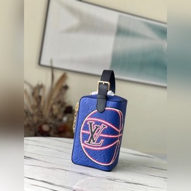 LV  Dopp Kit Туалетная сумка Модель M21106 Косметичка Dopp Kit 