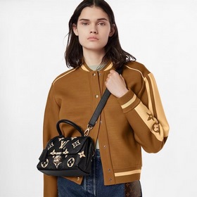 LV Модель M45978 MADELEINE BB сумка