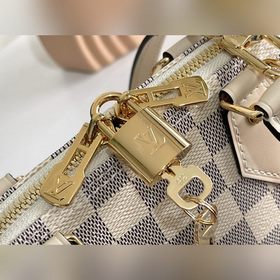 LV Сумка Alma BB из белого плетения Классическая сумка, созданна