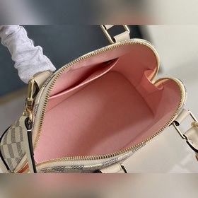 LV Сумка Alma BB из белого плетения Классическая сумка, созданна