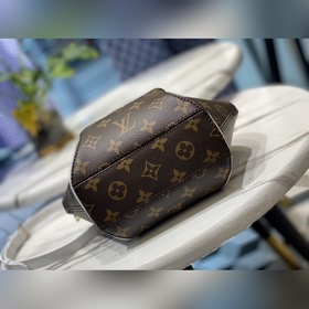 LV   Модель M20752  Сумка Ellipse BB с тиснением Nicolas Ghes
